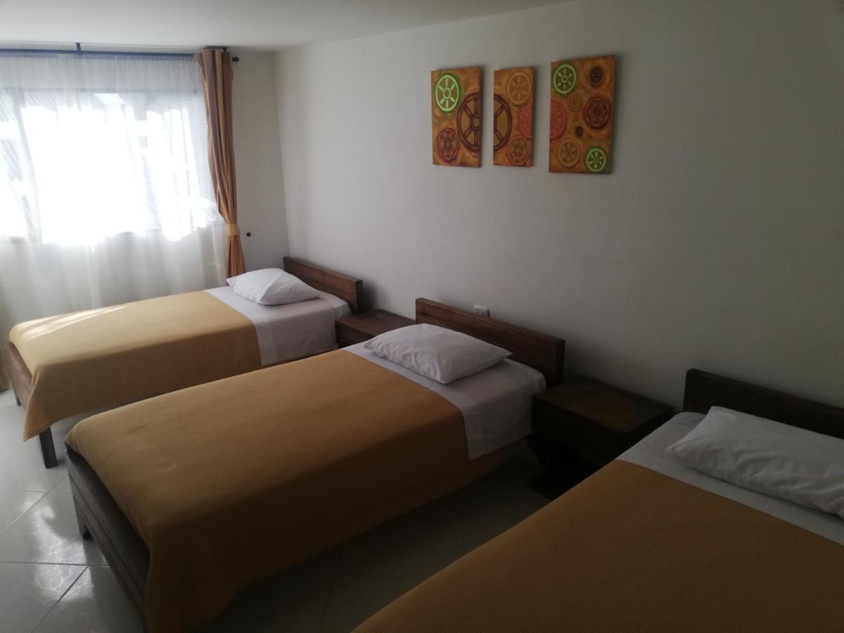 Hotel La Rueda Sr Barbosa  Exteriör bild