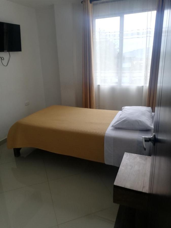 Hotel La Rueda Sr Barbosa  Exteriör bild
