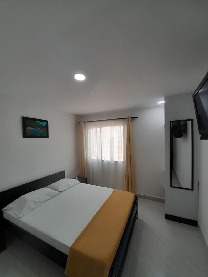 Hotel La Rueda Sr Barbosa  Exteriör bild