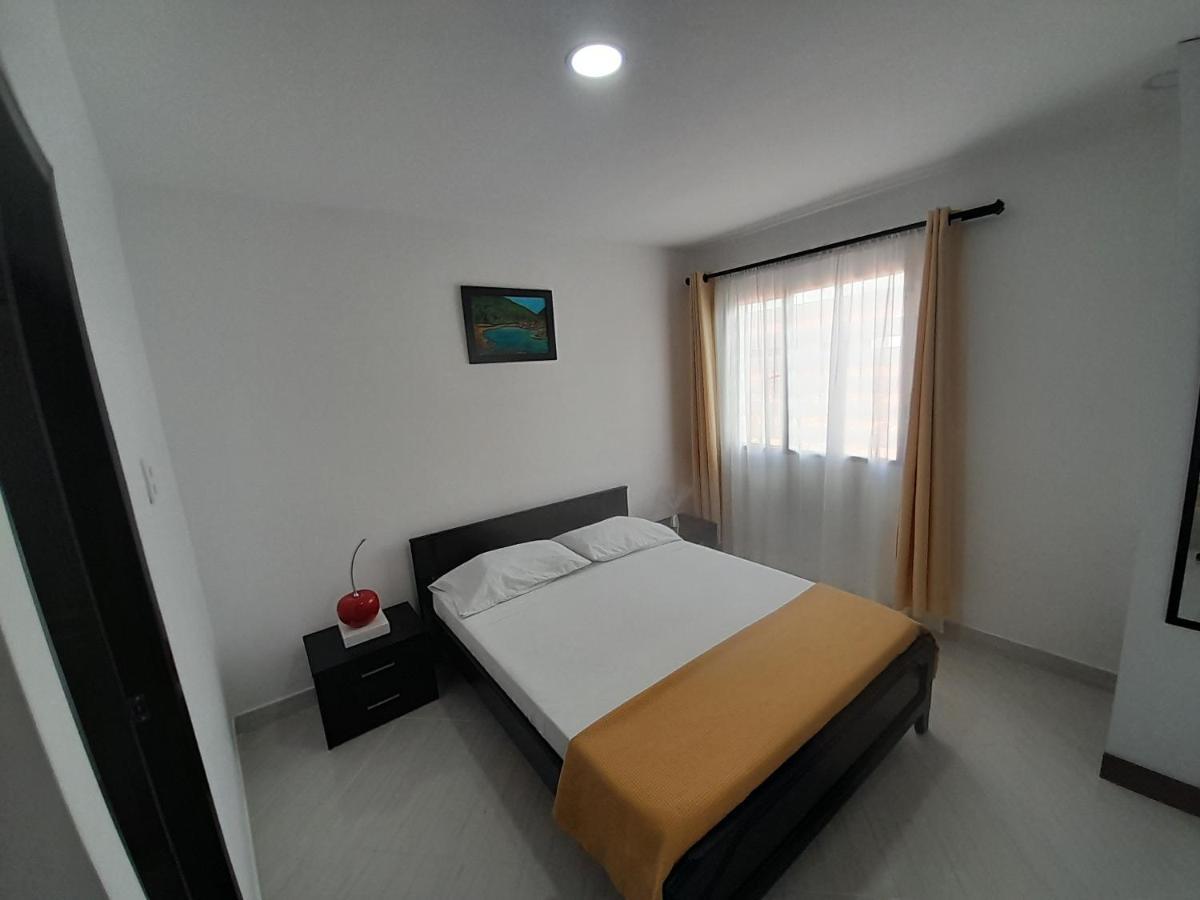 Hotel La Rueda Sr Barbosa  Exteriör bild