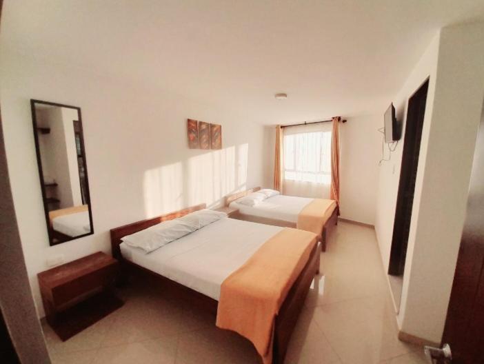 Hotel La Rueda Sr Barbosa  Exteriör bild