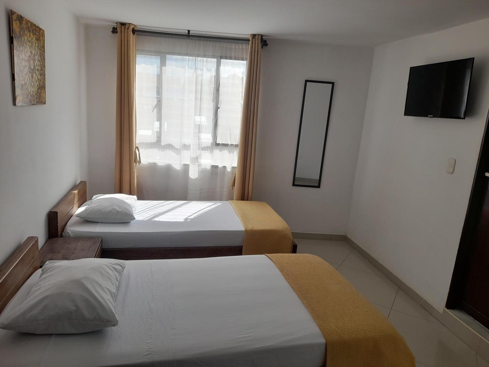 Hotel La Rueda Sr Barbosa  Exteriör bild